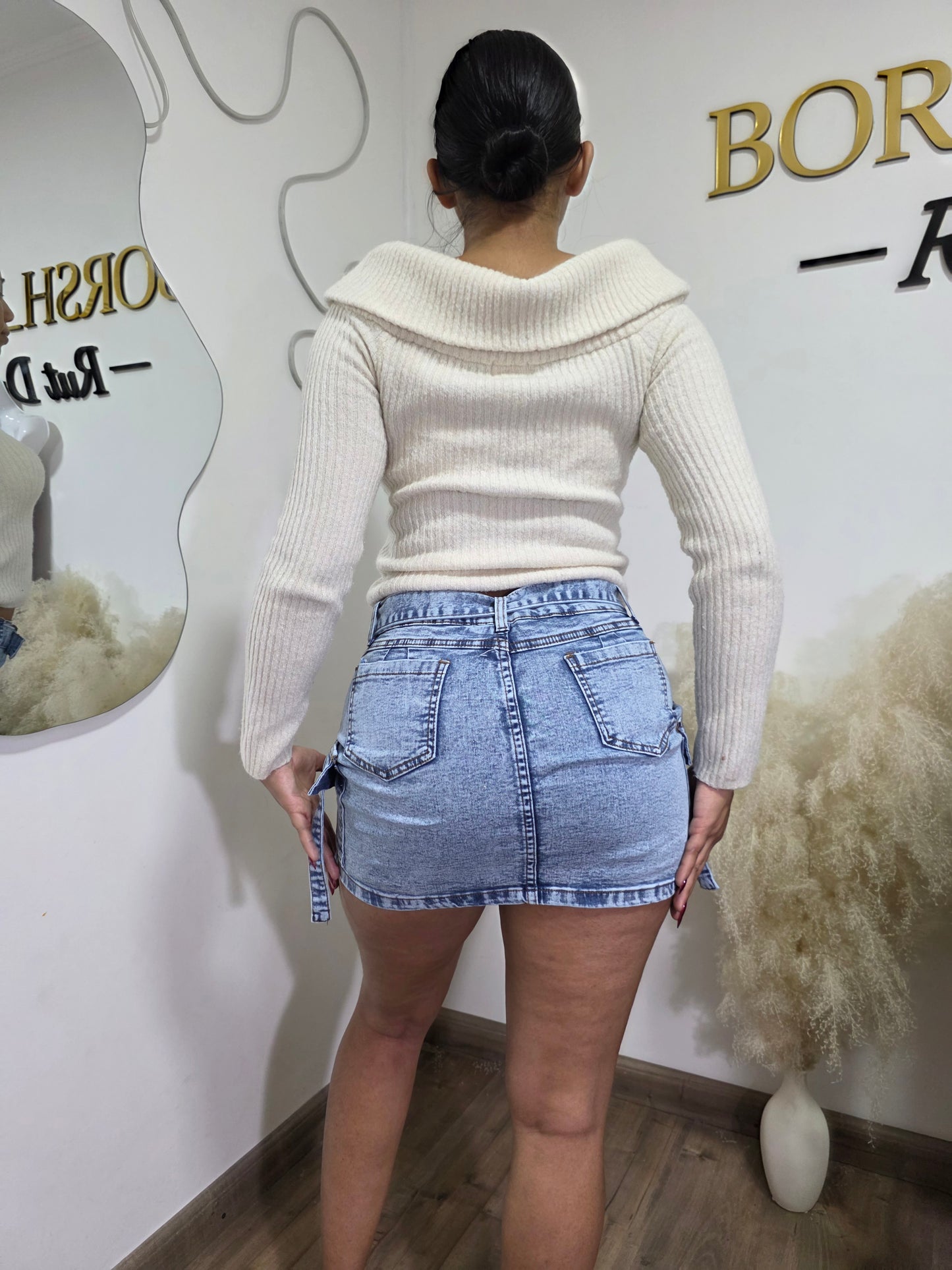 Top bustier + Falda-Short con cinturòn