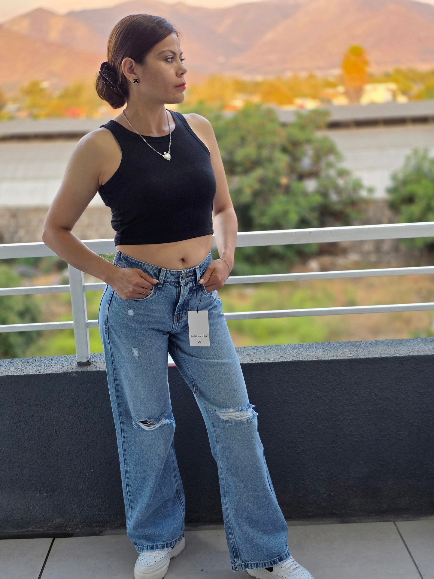 Jeans Straight Leg Rasgado