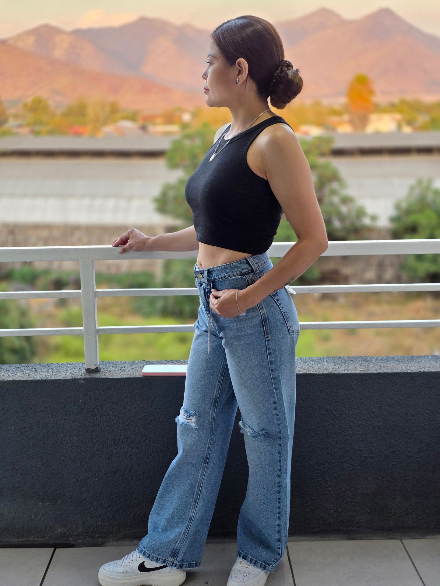 Jeans Straight Leg Rasgado