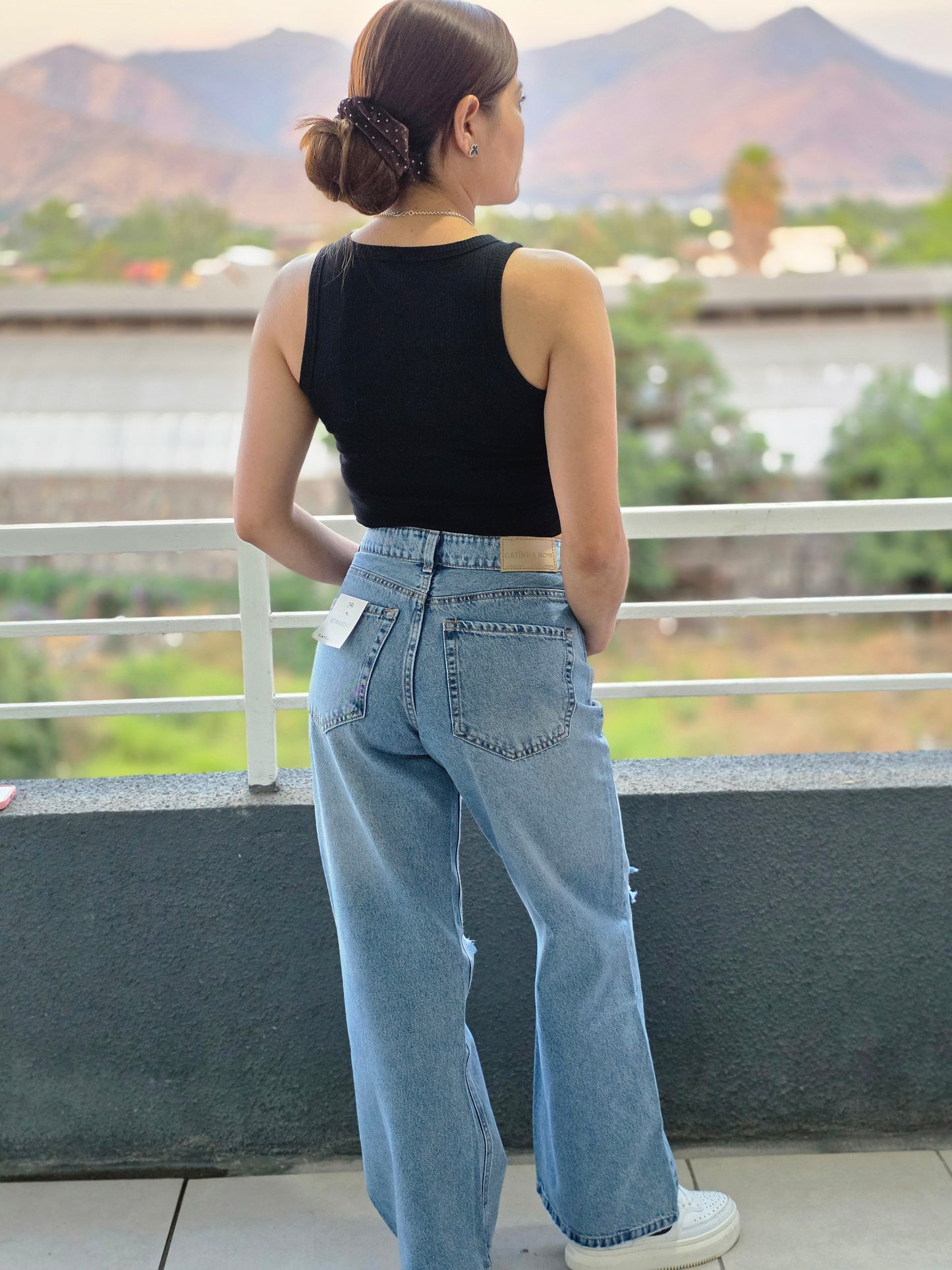 Jeans Straight Leg Rasgado